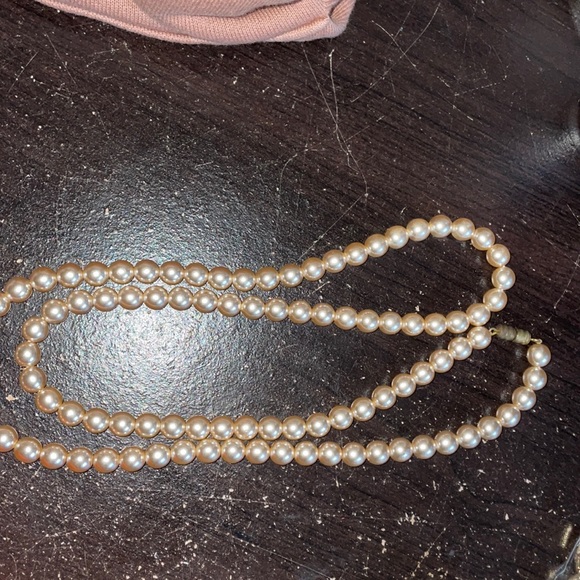 Pearl necklace - Picture 1 of 2